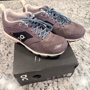 On Running Cloudflyer Purple Rose Sneakers